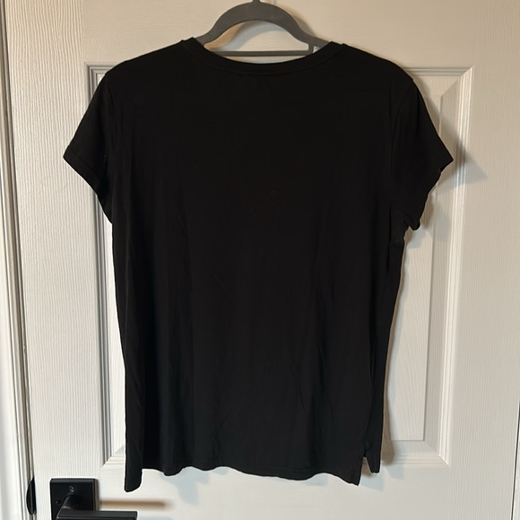 Club Monaco Heritage Crest Women’s Tee - Picture 5 of 5